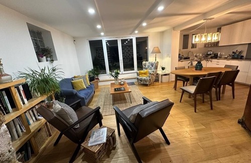 Porchefontaine Maison | Family house in Versailles close to Eiffel Tower in Paris