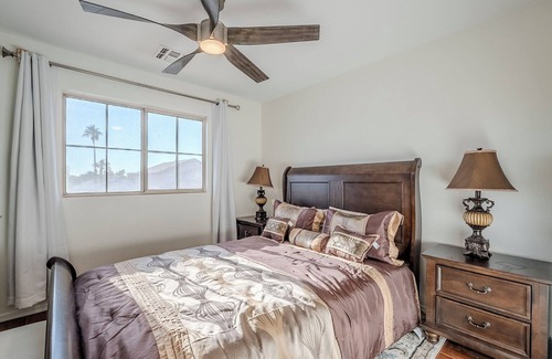Chandler Maison | Family House w/Free Heated Pool /Spa/Pool Table/ Game Room/Mini Golf in Chandler