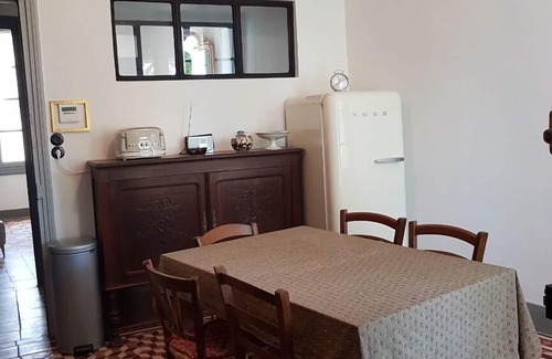 Assas Maison | Maison familiale vigneronne Loizo 4*