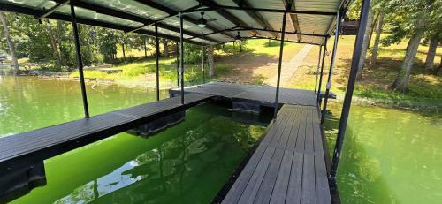 Speedwell Maison | Family Lakefront Getaway on Norris Lake