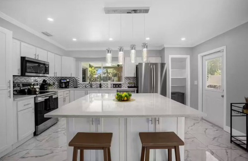 Bearss Plaza Maison | Family Paradise! 5BR, Pool, BBQ, MIL Suite