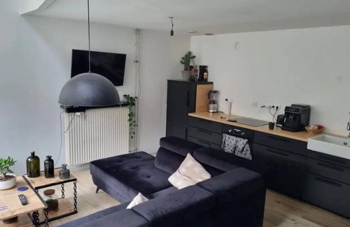 Nieuw-West Appartement | Family, pet friendly, 15 mins from central. Spacious, modern apartment. AMS!