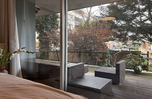 Nieuw-West Appartement | Family, pet friendly, 15 mins from central. Spacious, modern apartment. AMS!