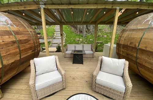 Wildwood Cabine | Family & Pet Friendly Treehouse Glam-Camp with Amazing Views!