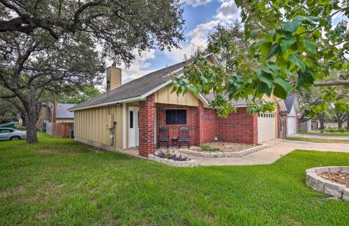Boerne Maison | Family Retreat about 1 Mi to Hill Country Mile!