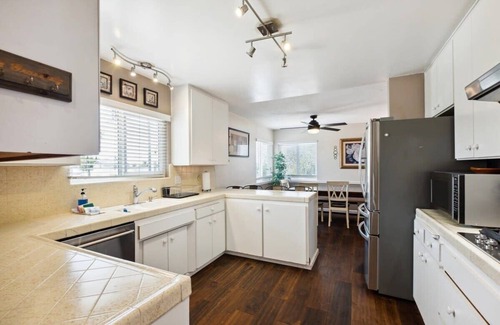 National City Maison | Family Retreat by Cardo | Sleeps 10
