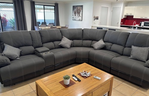 Caboolture Maison | Family retreat in Caboolture big house