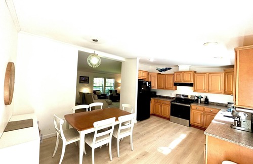Phippsburg Maison | Family Retreat near the Beach