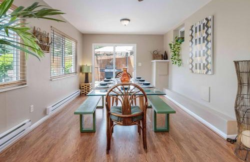 Dupont Maison | Family Retreat W Game Room & Backyard