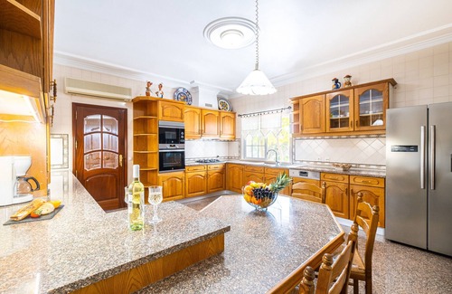 Cerro do Ouro Villa | WONDERFUL VILLA W/ PRIVATE HEATABLE SALTWATER POOL, FREE WIFI AND A/C