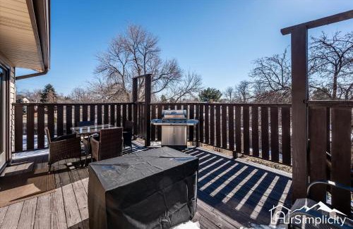 Northwest Arvada Maison | Family Retreat W Yard & Firepit