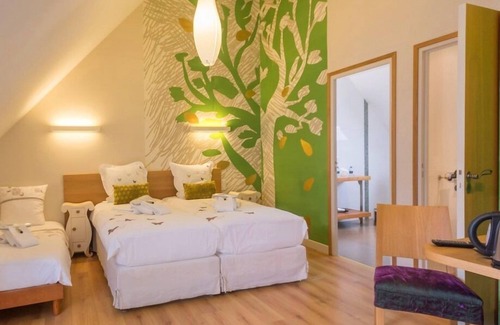 Plumergat Maison | chambre Arbre dOr