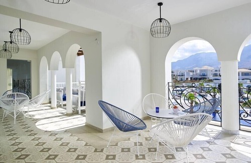 Georgioupolis Appartement | Deluxe Family Room: Garden View, Private Pool, HB