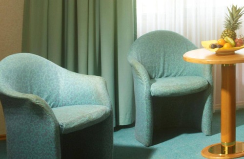 Roemerberg Cottage | Chambre familiale, douche ou baignoire, toilettes, non-fumeur - Hotel-Restaurant Pfälzer Hof