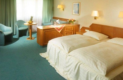 Roemerberg Cottage | Chambre familiale, douche ou baignoire, toilettes, non-fumeur - Hotel-Restaurant Pfälzer Hof