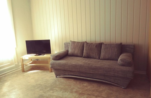 Hamburg City Center Appartement | Family room with full bathroom and WC