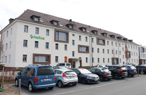 Oststadt/Stadtfeld Appartement | Family room with private bathroom / 1 double bed (electrically adjustable beds) + 1 pull-out single bed