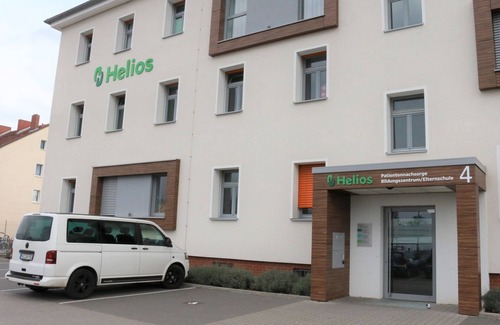 Oststadt/Stadtfeld Appartement | Family room with private bathroom / 1 double bed (electrically adjustable beds) + 1 pull-out single bed