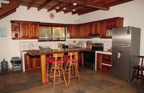 Puerto Viejo de Talamanca Maison | Family-Sized - 5 Minute Walking Distance - Puerto Viejo Downtown