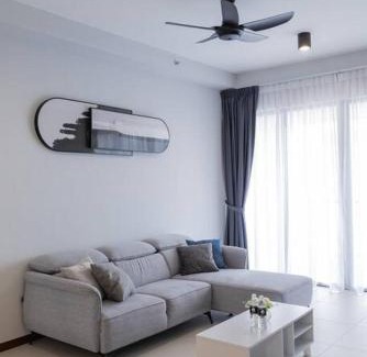 Tanjung Bungah Appartement | Family Seaview Suite with 3 Rooms by The Only Bnb