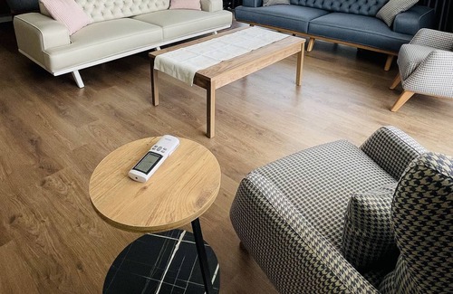 Nilufer Appartement | family- sized - 4 Bedroom Rental unit/ with pool / middle of Bursa