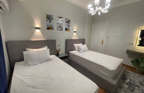 Downtown Cairo Appartement | Family sized cozy modern cairo view studio
