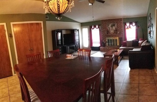 Midland Maison | Family-sized home with quick access to the loop!!