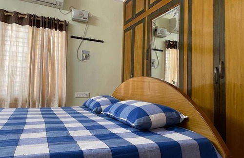 Tirupati Copropriété | Family-sized Penthouse with 2 min walk to Reliance Mart & Hospital