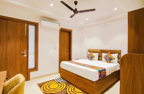 Khattalwada Hôtel | Family stay Prem Dlx Hotel -3'Minutes WalkFrom NDLS Railway Station