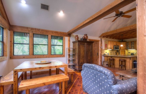 Lake Austin Village Maison | PLAISIR EN FAMILLE: Lakefront, Sand Vball, Kayaks, PaddleBoard