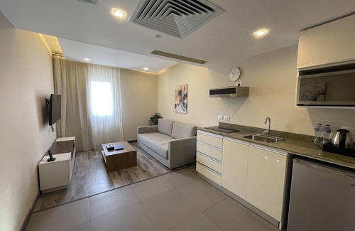 Heliopolis Appartement | Family Studio King - 5 min away from Airport