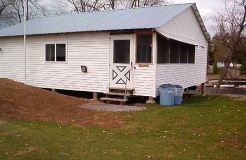 Brier Hill Cabine | Family vacation on Black Lake with a private beach!