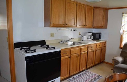 Brier Hill Cabine | Family vacation on Black Lake with a private beach!