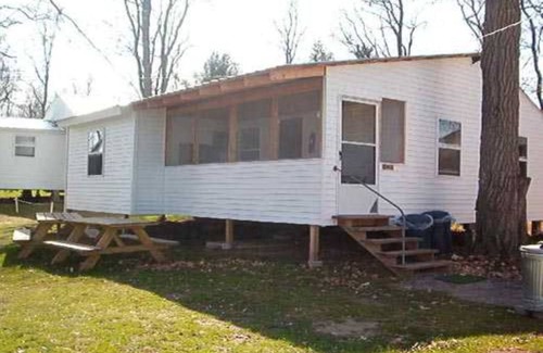 Brier Hill Cabine | Family vacation on Black Lake with a private beach!