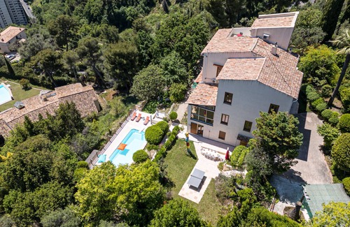 Gairaut Villa | Family villa in Nice – Stunning view, pool and outdoor games