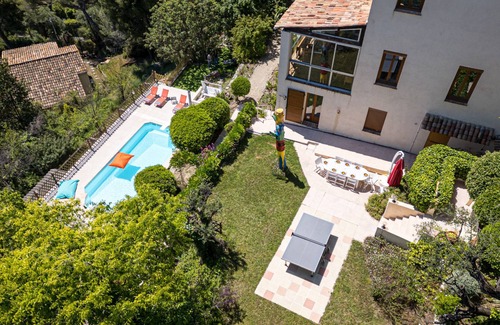 Gairaut Villa | Family villa in Nice – Stunning view, pool and outdoor games