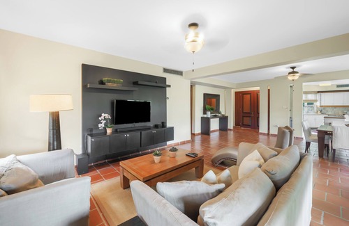 Cerro Gordo Villa | Family Villa Oleana Waterviews Oceanfront with water and generator