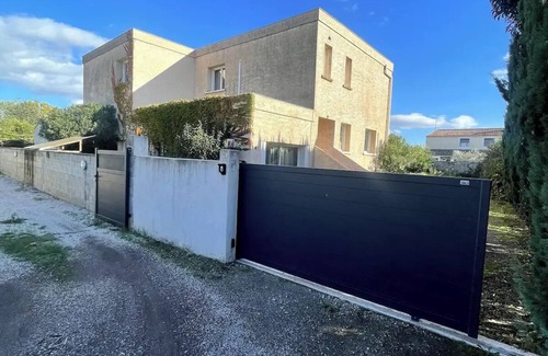 Valergues Villa | Villa avec piscine, climatisation & studio indép.