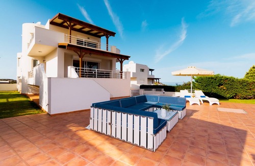 Milatos Villa | Villa de luxe avec piscine privée, grand jardin, vue sur la mer, Crète