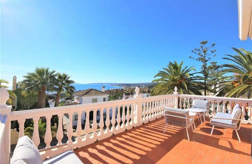Urbanizacion Puerto de Estepona Villa | Family villa with sea views and air con, Close to beach, restaurants and Estepona port