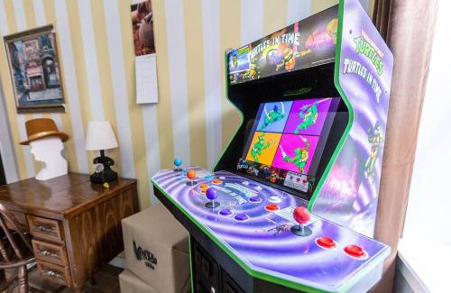 Lawrenceville Maison | Famous Willy Wonka Themed Home