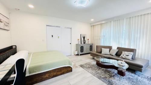 Queens Maison | Fancy private home