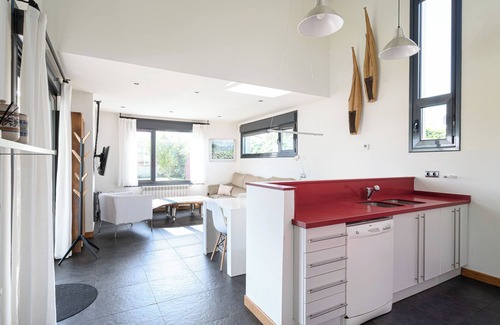 Santa Marina Chalet De Ski | Fantástico chalet con piscina, barbacoa y vistas al mar en zona muy tranquila.