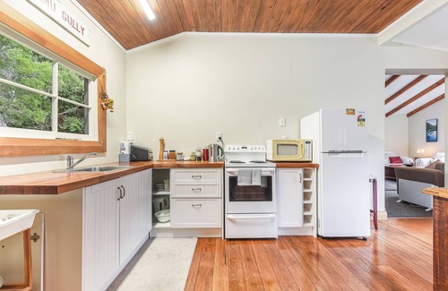 Saint Omer Maison | Fantail Cottage Kaiuma Bay - Havelock Holiday Home