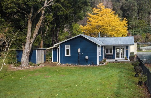 Saint Omer Maison | Fantail Cottage Kaiuma Bay - Havelock Holiday Home
