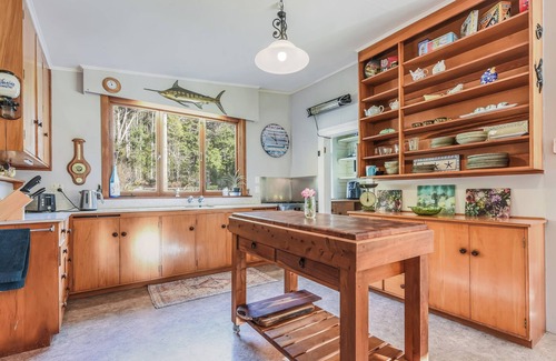 Saint Omer Maison | Fantail House Kaiuma Bay - Havelock Holiday Home