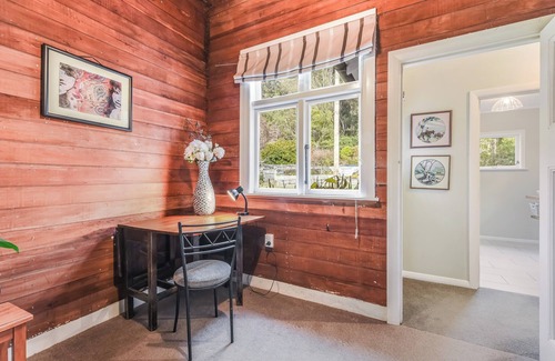 Saint Omer Maison | Fantail House Kaiuma Bay - Havelock Holiday Home