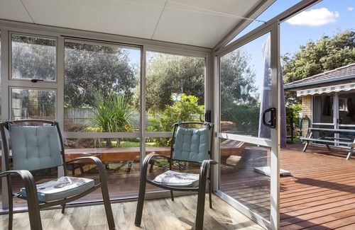 Bowentown Maison | Fantails Roost - Bowentown Holiday Home