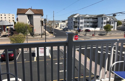 Seaside Heights Copropriété | Fantastic 2-bedroom condo 1 block from the beach