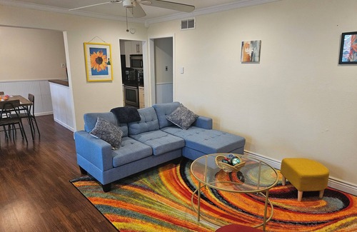 Northeast Dallas Copropriété | Fantastic 2-bedroom condo with AC in vibrant Dallas by SMU.
